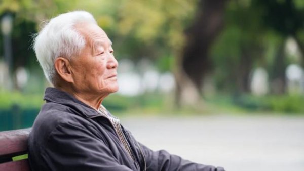 正规炒股配资知识网 当你老了，增长慢了